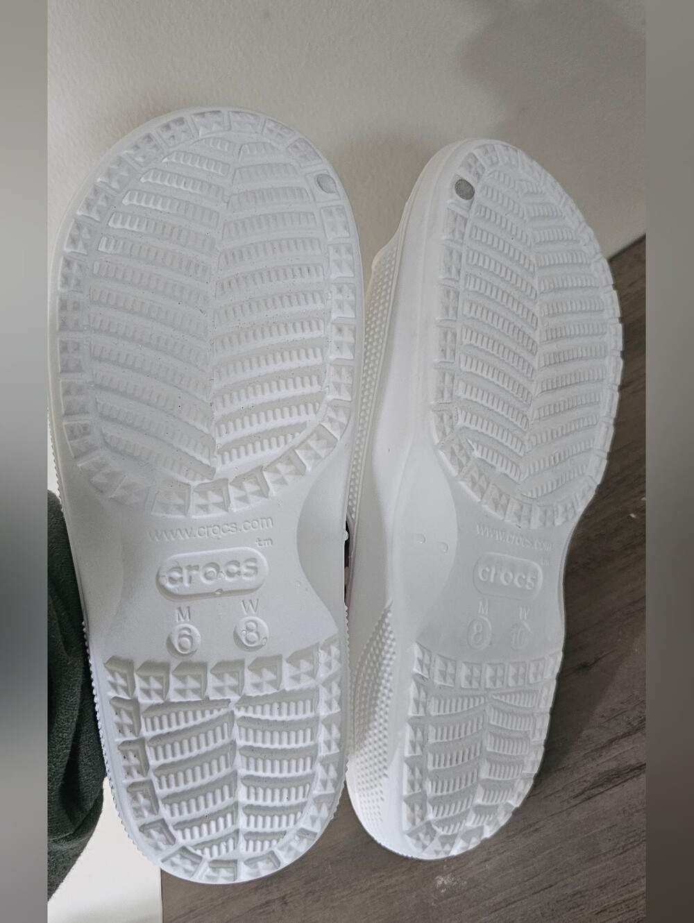Crocs Adult Baya II Slide Sandals White Women 8 Men 6 Rhinestone Charms Slides - Picture 7 of 7